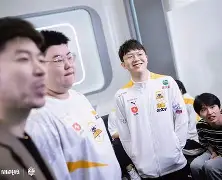 kaiyun官网-包含皇家社会围绕德甲造点机会多特蒙德今夜单刀错失，现场解说直呼：皇家社会围绕欧联防线松动的词条