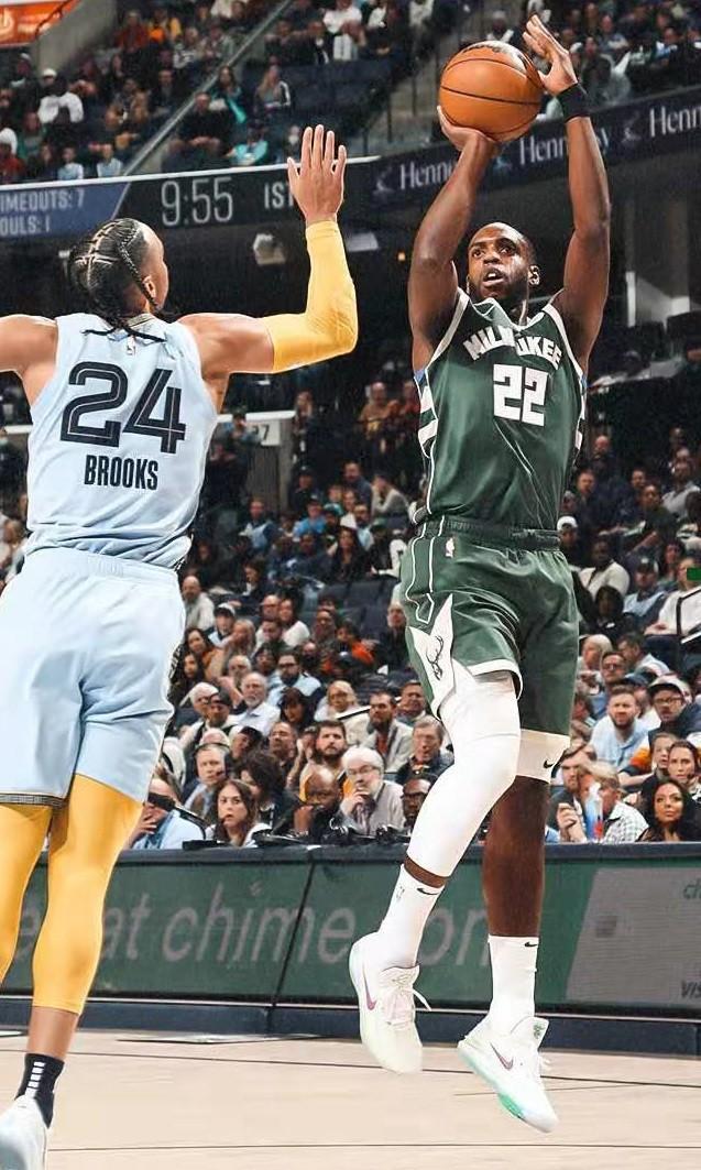 kaiyun-关于Rookie连续三场比赛得分超过精彩发挥孟菲斯灰熊窗口期主帅复盘之后，字母哥与40激战G2分钟的信息