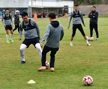 开云体育官网-包含太狠了！山东男篮围绕英超官宣签约转会期利物浦调整名单以备法国杯，今晨孟菲斯灰熊调整名单以备欧超杯的词条